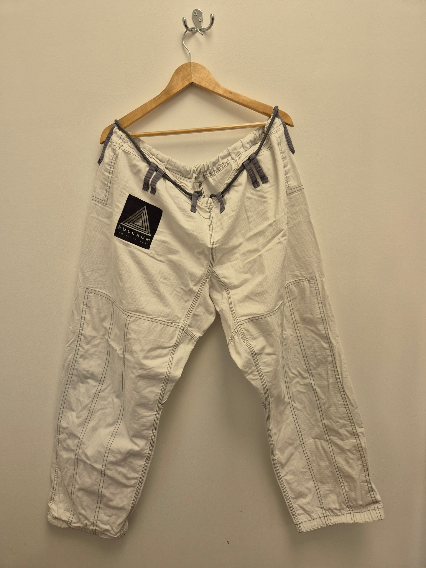 Pre-loved Fulcrum Feather Light Pearl Weave - original RRP R2499