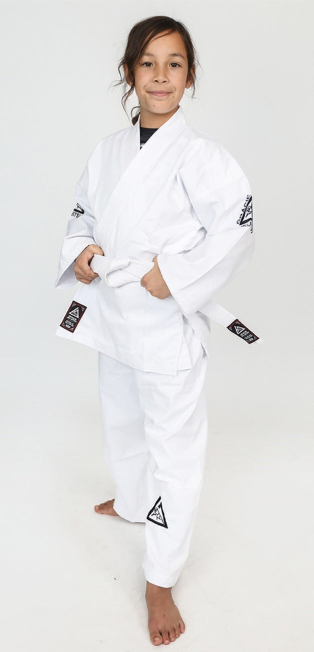 Gracie Classic Lightweight Gi (Kids) - FREE white belt included.