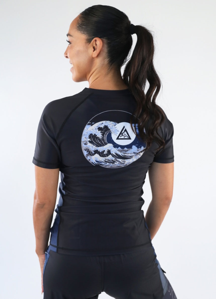 Gracie Midnight Wave Short-Sleeve Rashguard (Women)